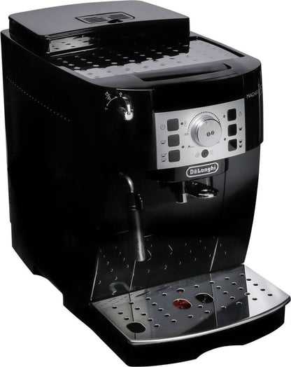 De'Longhi Magnifica S – Ansicht schräg von vorne